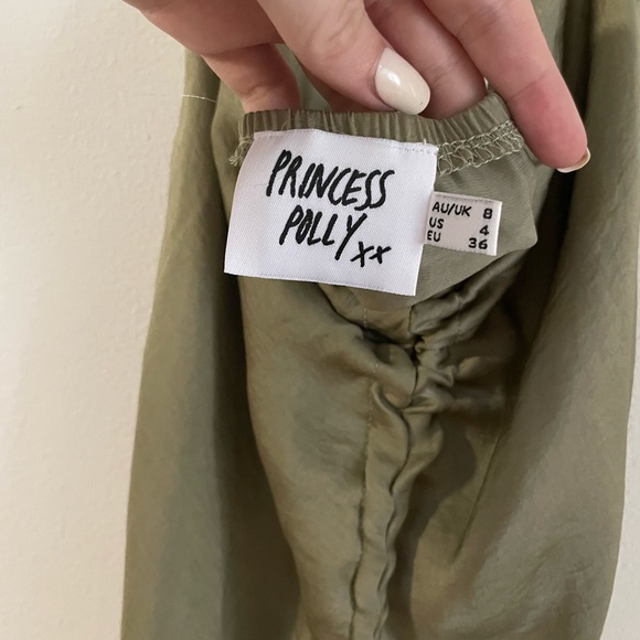 Princess polly US Size 4. Never worn! Perfect dress for warm weather! - Picture 3 of 4